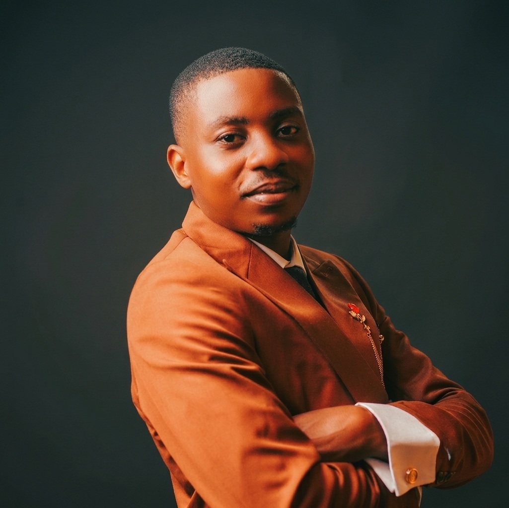 Damilola Adelaja, Founder of TheOneFolio